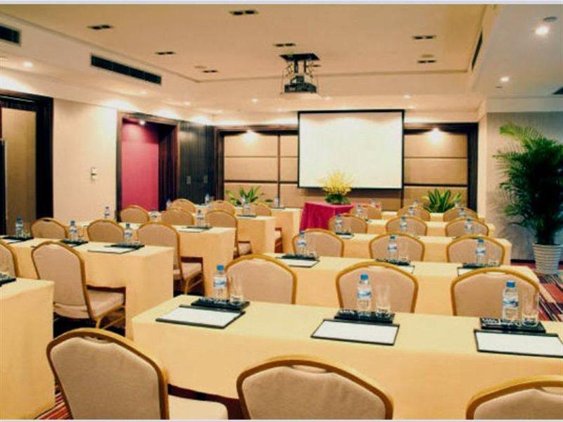 Howard Johnson Huaihai Shanghai