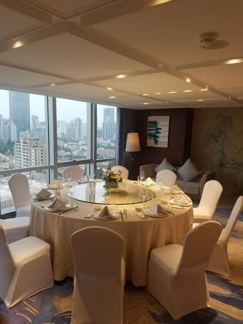 Howard Johnson Huaihai 5*